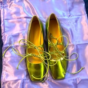 Us size 14 womens shoes . Green ballet ballerina tie metalícela